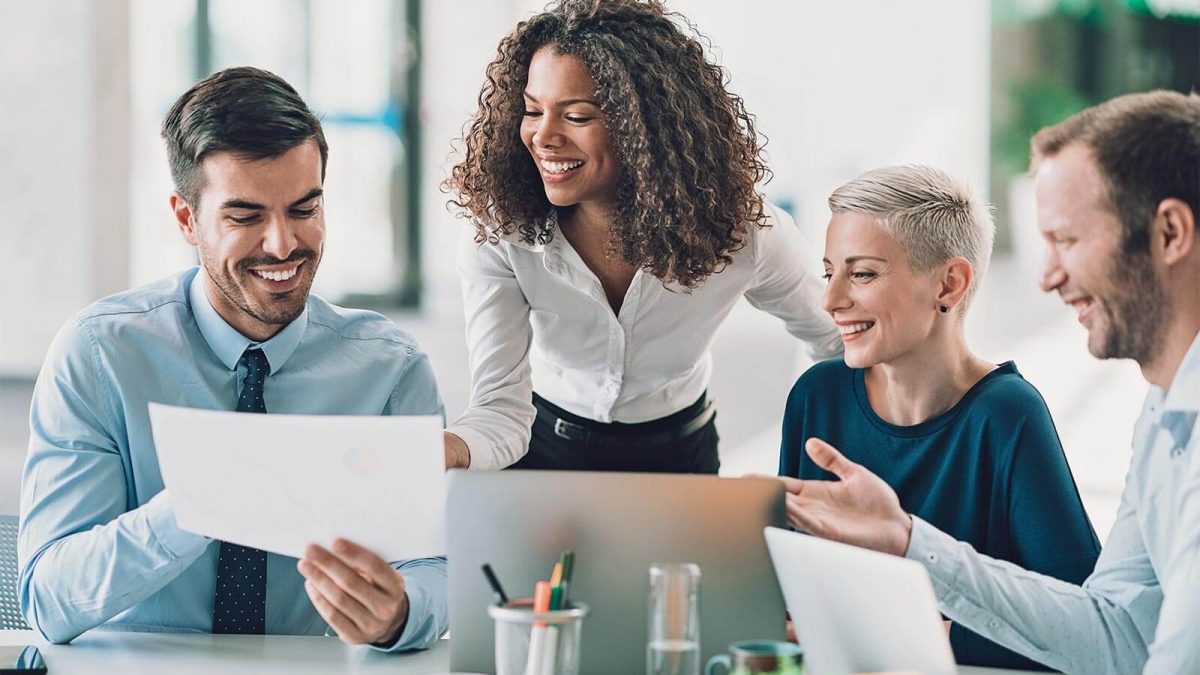 Mulheres líderes podem enfrentar adversidades e desafios únicos ao longo de suas carreiras, desenvolvendo, assim, altos níveis de resiliência e determinação para superá-los.