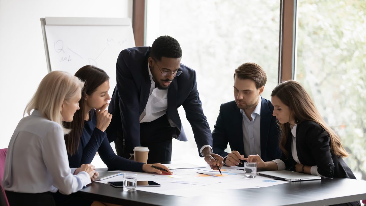 10 DICAS SOBRE LIDERANÇA PARA 2025.