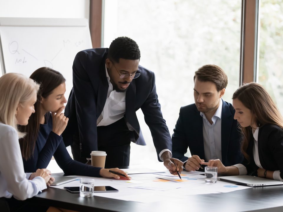 10 DICAS SOBRE LIDERANÇA PARA 2025.